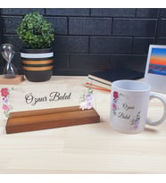 Kişiye Özel Ofis Masa İsimliği ve Kupa Bardak Hediye Seti (Model 4)