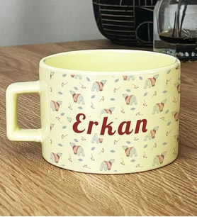 Kişiye Özel Tatlı Ayıcık Desenli Hediye Pastel Fincan Arkadaşa Hediye (Sarı)