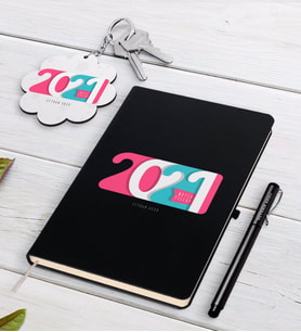 BK Gift Kişiye Özel 2024 Mutlu Yıllar Beyaz Defter Kalem ve Anahtarlık Hediye Seti-6 (Model 2)