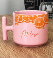 Kişiye Özel İsim Yazılı Hediye Pastel T Kupa Meyveli Portakal Desenli (Pembe)