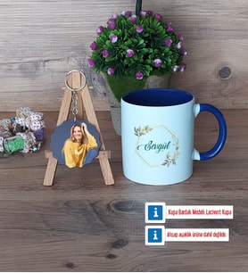 İsme Özel Doğum Günü Hediyesi Kupa Bardak Beyaz ve Fotoğraflı Ahşap Anahtarlık Hediye (Model 3)
