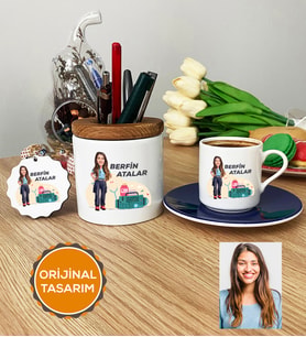 Kişiye Özel Karikatürlü Paramedik Hediye Seti Türk Kahvesi Fincanı, Kalemlik, Anahtarlık Kadın Paramediğe Tıp Bayramı Hediyesi (Lacivert)