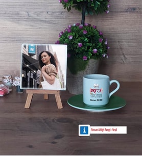 Drama Öğretmeni Fotoğraflı Dekoratif Taş, Ahşap Altlıklı Türk Kahvesi Fincanı Hediye Öğretmenler Günü Hediyesi (Model 9)
