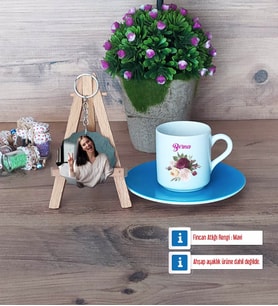 İsme Özel Doğum Günü Hediyesi Türk Kahvesi Fincanı Ahşap Altlıklı ve Fotoğraflı Ahşap Anahtarlık Hediye (Model 5)