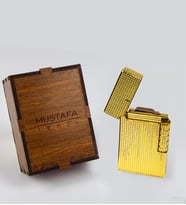eJOYA Kişiye Özel Ahşap Kutusunda Metal Çakmak 82292 (Yeşil)