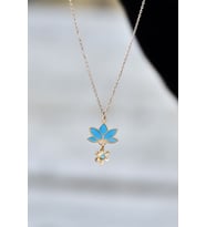 925 Ayar Gümüş Parlayan Rüya Serisi Tasarım Ebruli Cam Boyalı Lotus Kolye (Gold)