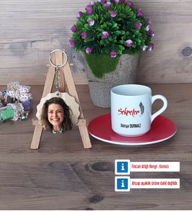 Sekretere Hediye Türk Kahvesi Fincanı Ahşap Altlıklı ve Fotoğraflı Ahşap Anahtarlık Hediye (Model 3)