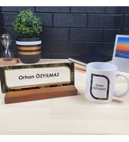 Kişiye Özel Ofis Masa İsimliği ve Kupa Bardak Hediye Seti (Model 13)