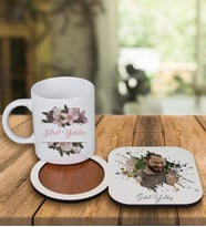 Kişiye Özel Tasarım Kupa Bardak Ve Fotoğraflı Ahşap Bardak Altlığı 99177 (Sarı)
