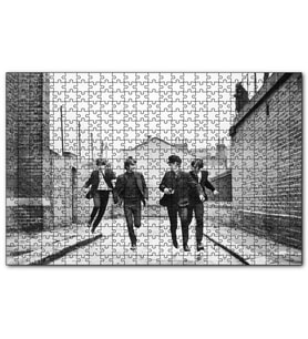 Cakapuzzle Beatles Grup Üyeleri Koşuyor Siyah Beyaz  Puzzle Yapboz MDF (Ahşap) (255 Parça)