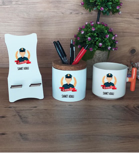 Erkek Polis Hediye Sepeti Kupa Bardak T Kulplu, Kalemlik ve Ahşap Telefon Standı Polisler Günü Erkek Polise Hediye (Model 7)