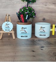 Kadın Yüzme Antrenörü Hediye Sepeti Kupa Bardak T Kulplu, Kalemlik ve Anahtarlık Kadın Yüzme Antrenörüne Hediye (Model 5)