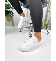 Günlük Kadın Sneaker Bağcıklı Yıldız Detay Tırtık Taban Rahat Spor Ayakkabı 602 (Beyaz)