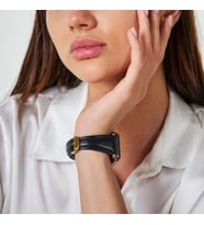 vagave Apple Watch 38mm 40mm 41mm 3 4 5 6 7 se 8 Uyumlu Kadın Deri Kordon Saat Kordonu (Siyah)