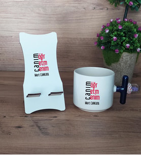 Öğretmene Hediye Canım Öğretmenim Hediye Sepeti Kupa Bardak T Kulplu ve Ahşap Telefon Standı Öğretmenler Günü Hediyesi (Model 2)