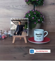 Anestezi Teknikeri Fotoğraflı Dekoratif Taş, Ahşap Altlıklı Türk Kahvesi Fincanı Hediye (Model 3)