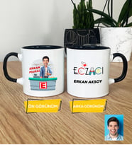 Kişiye Özel Karikatürlü Eczacı Hediye Kupa Bardak Erkek Ezacıya Tıp Bayramı Hediyesi (Siyah)