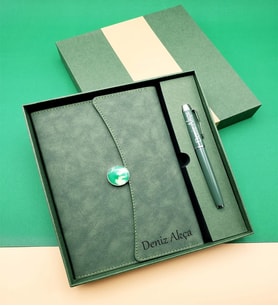 Kişiye Özel İsim Baskılı Ajanda - Defter Kalem Seti - Öğretmene Hediye (Yeşil)