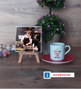 Aşçıya Hediye Fotoğraflı Dekoratif Taş, Ahşap Altlıklı Türk Kahvesi Fincanı Hediye (Model 3)