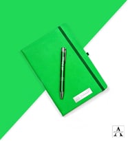 Kişiye Özel İsimli Defter ve Kişiye Özel İsimli Metal Kalem Hediye Seti - 8 Farklı Renk (Yeşil)