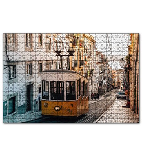 Cakapuzzle Dar Sokaktaki Tramvay  Puzzle Yapboz MDF (Ahşap) (500 Parça)