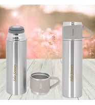 HEDİYESİ BİZDEN KİŞİYE ÖZEL İSİM BASKILI BARDAKLI TUTMA KULPLU PASLANMAZ ÇELİK TERMOS 500 ML (Gümüş)