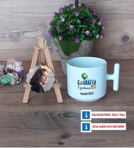 Coğrafya Öğretmeni Kupa Bardak Beyaz ve Fotoğraflı Ahşap Anahtarlık Hediye Öğretmenler Günü Hediyesi (Model 12)