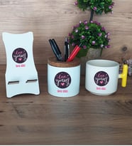 Love Your Self Hediye Sepeti Kupa Bardak T Kulplu, Kalemlik ve Ahşap Telefon Standı Arkadaşa Hediye, Anneye Hediye (Model 5)