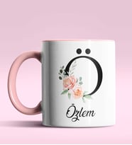 Kişiye Özel Ö Harfi Temalı Gül Tasarım Siyah Renk Kupa (Pembe)