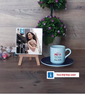 Drama Öğretmeni Fotoğraflı Dekoratif Taş, Ahşap Altlıklı Türk Kahvesi Fincanı Hediye Öğretmenler Günü Hediyesi (Model 4)