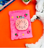 Sevimli Meyve Kabartmalı Peluş Defter (Pembe)