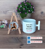 Motto Yeni Bir Ben Kupa Bardak Beyaz ve Fotoğraflı Ahşap Anahtarlık Hediye (Model 12)