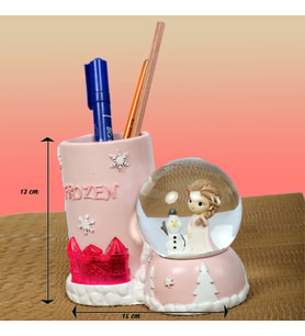 Elsa Temalı Işıklı Kar Küresi ve Kalemlik (Pembe)