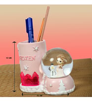 Elsa Temalı Işıklı Kar Küresi ve Kalemlik (Pembe)
