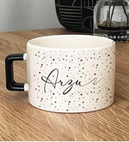 Kişiye Özel Yıldız Desenli İsimli Hediye Lüks Fincan Doğum Günü Hediyesi (Siyah)