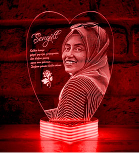 Kadına Hediye Kız Arkadaşa Hediye Resimli 3D Lamba (Kırmızı)