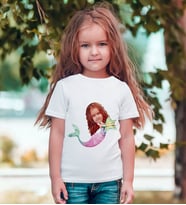 BK Gift Kişiye Özel Deniz Kızı Karikatürlü Siyah T-Shirt-1 (Beyaz)