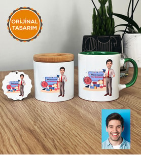 Kişiye Özel Karikatürlü İngilizce Öğretmeni Hediye Seti Kupa Bardak, Kalemlik, Anahtarlık Erkek İngilizce Öğretmenine Öğretmenler Günü Hediyesi (Yeşil)