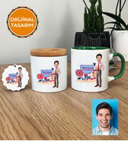 Kişiye Özel Karikatürlü İngilizce Öğretmeni Hediye Seti Kupa Bardak, Kalemlik, Anahtarlık Erkek İngilizce Öğretmenine Öğretmenler Günü Hediyesi (Yeşil)