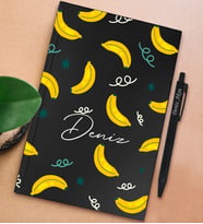 BK Gift Kişiye Özel İsimli Siyah Sert Kapaklı Defter ve Tükenmez Kalem Seti, Arkadaşa Hediye, Yeni İş Hediyesi, Doğum Günü Hediyesi (Model 13)