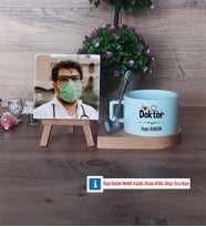Doktor Fotoğraflı Dekoratif Taş, Kupa Bardak Beyaz Hediye Tıp Bayramı Hediyesi Doktora Hediye (Model 8)
