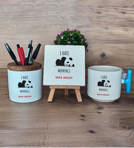Sevimli Panda Hediye Sepeti Kupa Bardak T Kulplu, Kalemlik ve Dekoratif Taş Arkadaşa Hediye (Model 3)