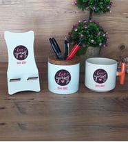 Love Your Self Hediye Sepeti Kupa Bardak T Kulplu, Kalemlik ve Ahşap Telefon Standı Arkadaşa Hediye, Anneye Hediye (Model 7)