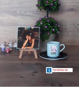 Kimyager Fotoğraflı Dekoratif Taş, Ahşap Altlıklı Türk Kahvesi Fincanı Hediye (Model 7)