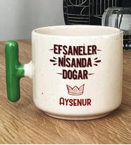 Kişiye Özel Efsaneler Nisanda Doğar Hediye T Kupa Bardak Doğum Günü Hediyesi (Yeşil)