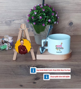 Drama Öğretmeni Kupa Bardak Beyaz ve Fotoğraflı Ahşap Anahtarlık Hediye (Model 8)