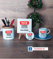 Hukuk Okuduğumu Söylemiş Miydim Hediye Seti Dekoratif Taş, Kalemlik, Ahşap Altlıklı Türk Kahvesi Fincanı, Ahşap Anahtarlık Hediye (Model 5)