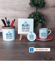Bilişim Teknolojileri Öğretmeni Hediye Seti Dekoratif Taş, Kalemlik, Ahşap Altlıklı Türk Kahvesi Fincanı, Ahşap Anahtarlık Hediye Öğretmenler Günü Hediyesi (Model 8)
