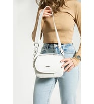 Kadın Postacı Çanta 24*19 Cm Suni Deri Çapraz Askılı Omuz Çantası Mega Çanta Kapaklı Model (Beyaz)