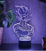 Goku Saiyan Dragon Ball Z RGB LED Gece Lambası – 16 Renkli Pleksi Masa Lambası (Adaptörlü)